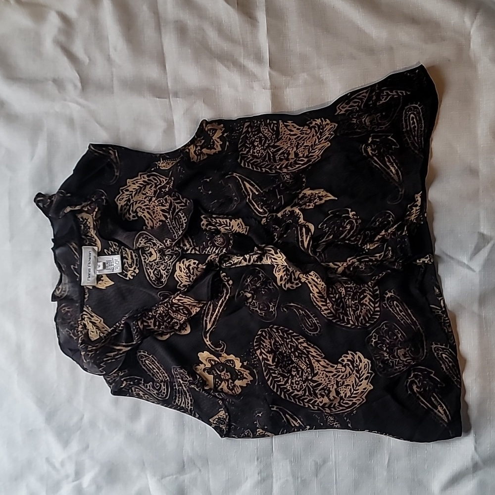 Rena Rowan top